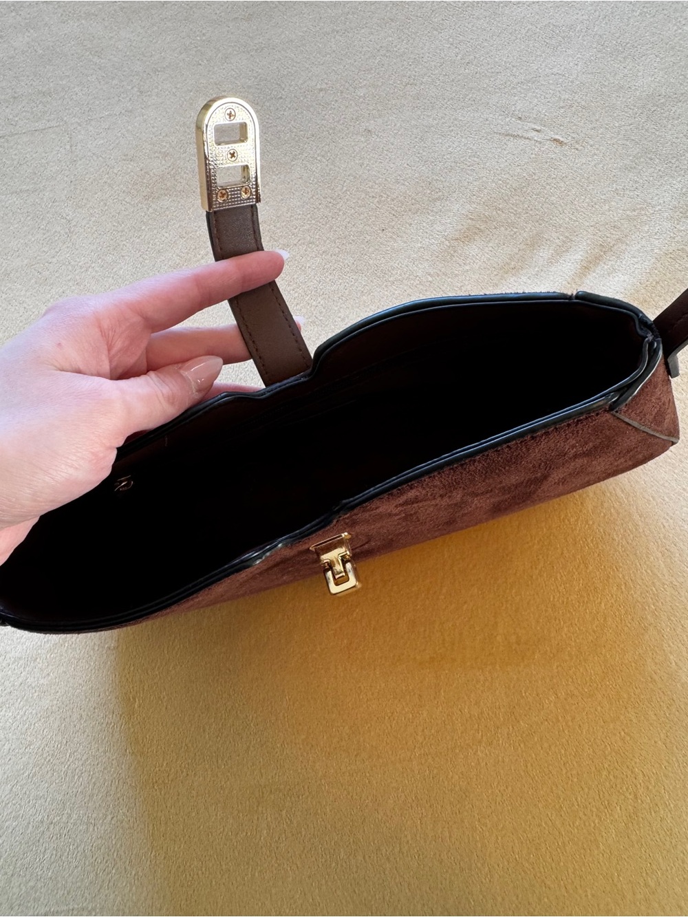 H&M Brown Suede Shoulder Bag with Gold Clasp - Picture 4 of 5